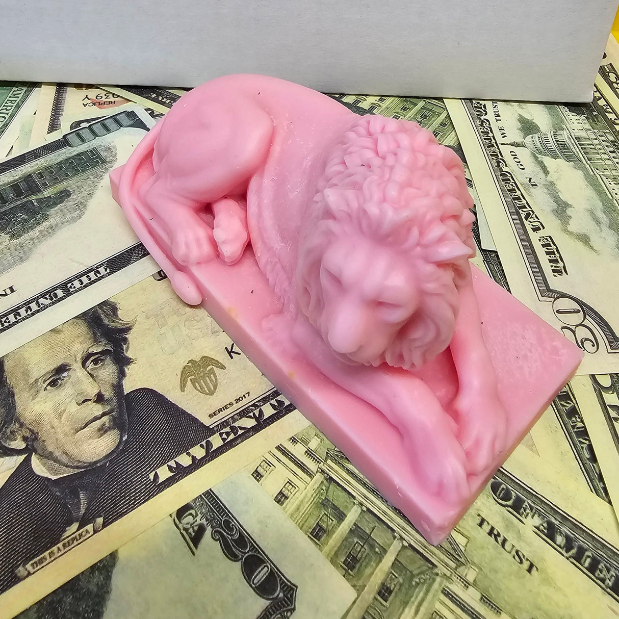 Giant Lion Shaped Cash Wax Melt