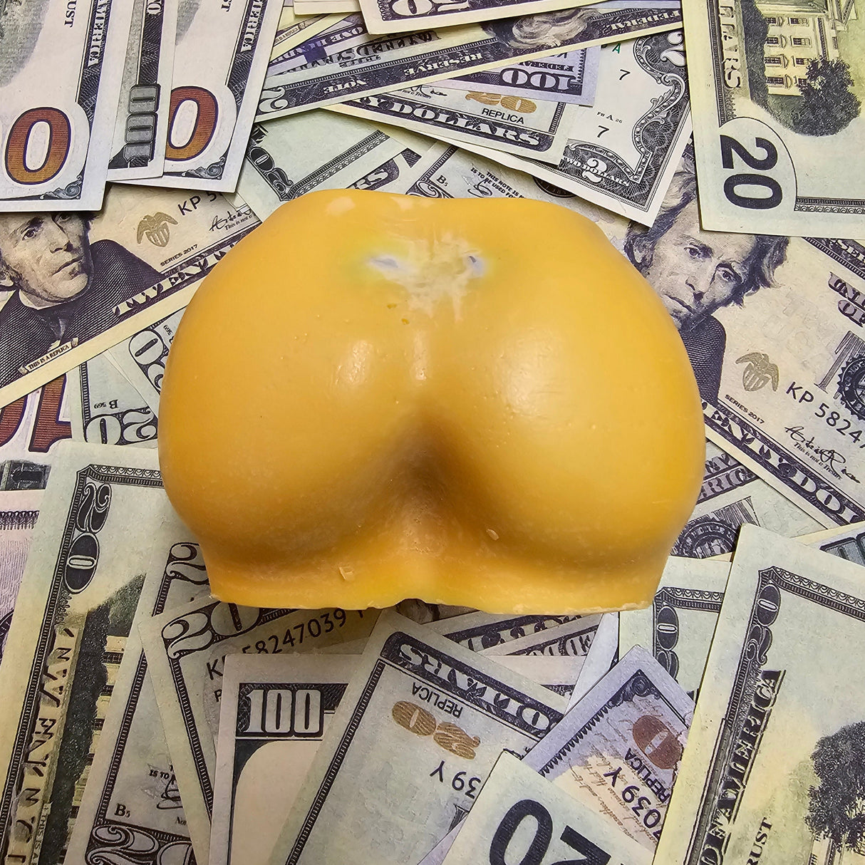 BOOTYLICIOUS "BABY GOT BACK!" CASH WAX MELT