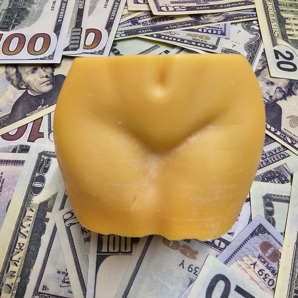 BOOTYLICIOUS "BABY GOT BACK!" CASH WAX MELT