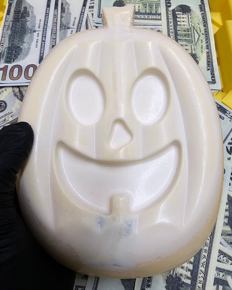 WORLDS LARGEST GIANT HALLOWEEN PUMPKIN CASH WAX MELT